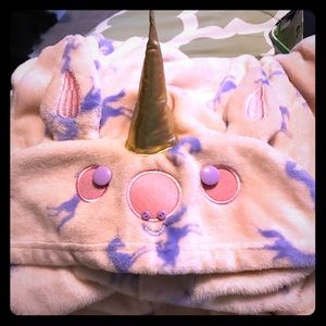 𝓤𝓷𝓲𝓬𝓸𝓻𝓷 𝓞𝓷𝓮𝓼𝓲𝓮